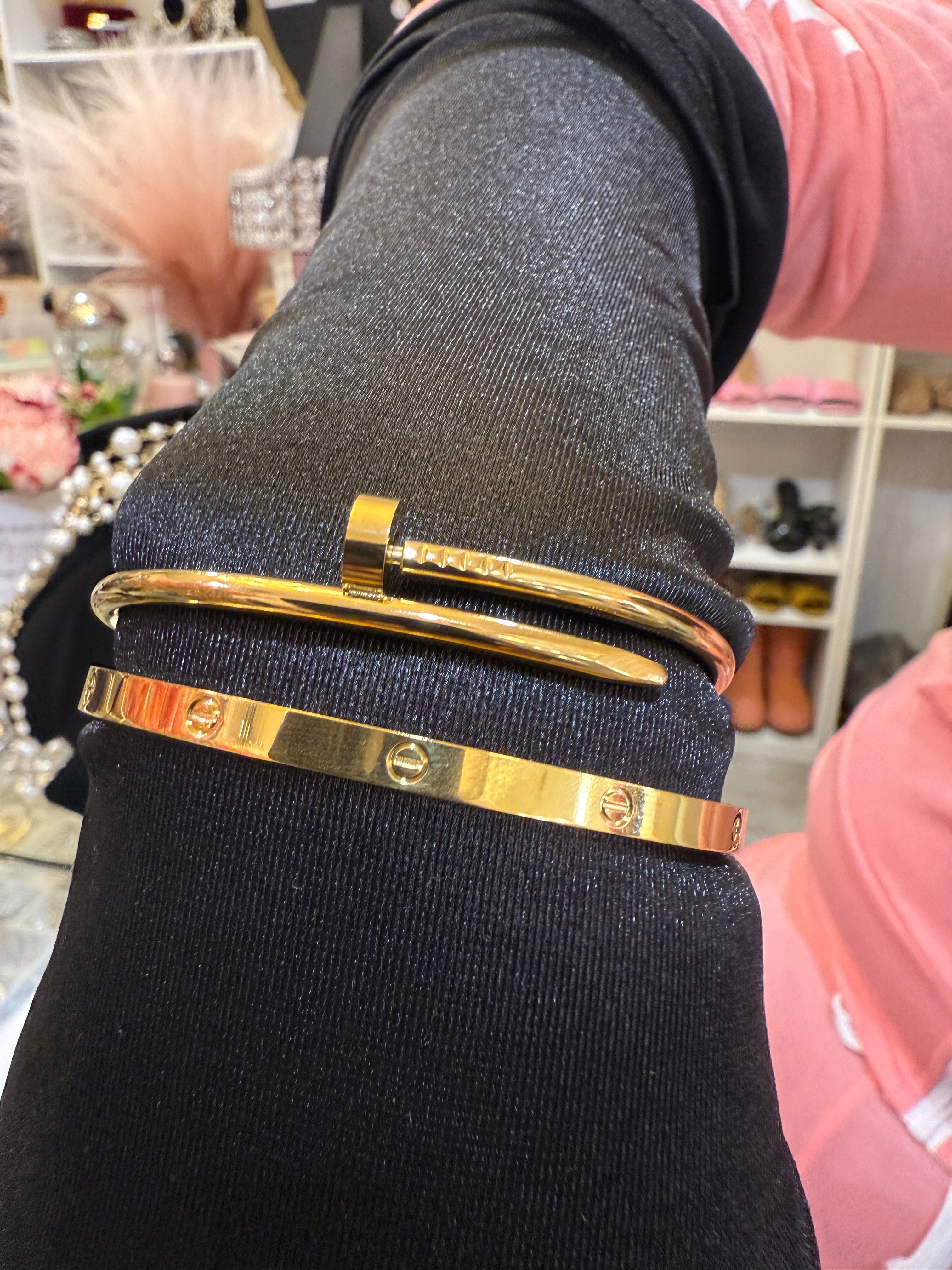 Carti Nail Bracelet Gold